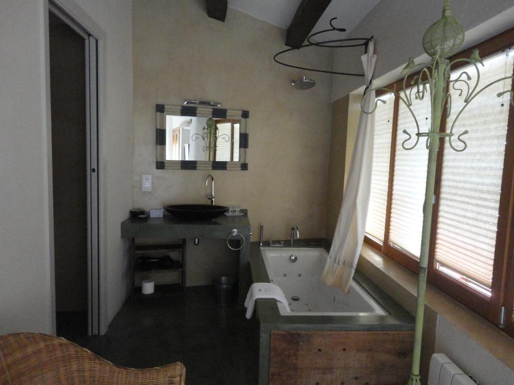 Hotel Rural Cal Torner Adults Only Guiamets Номер фото